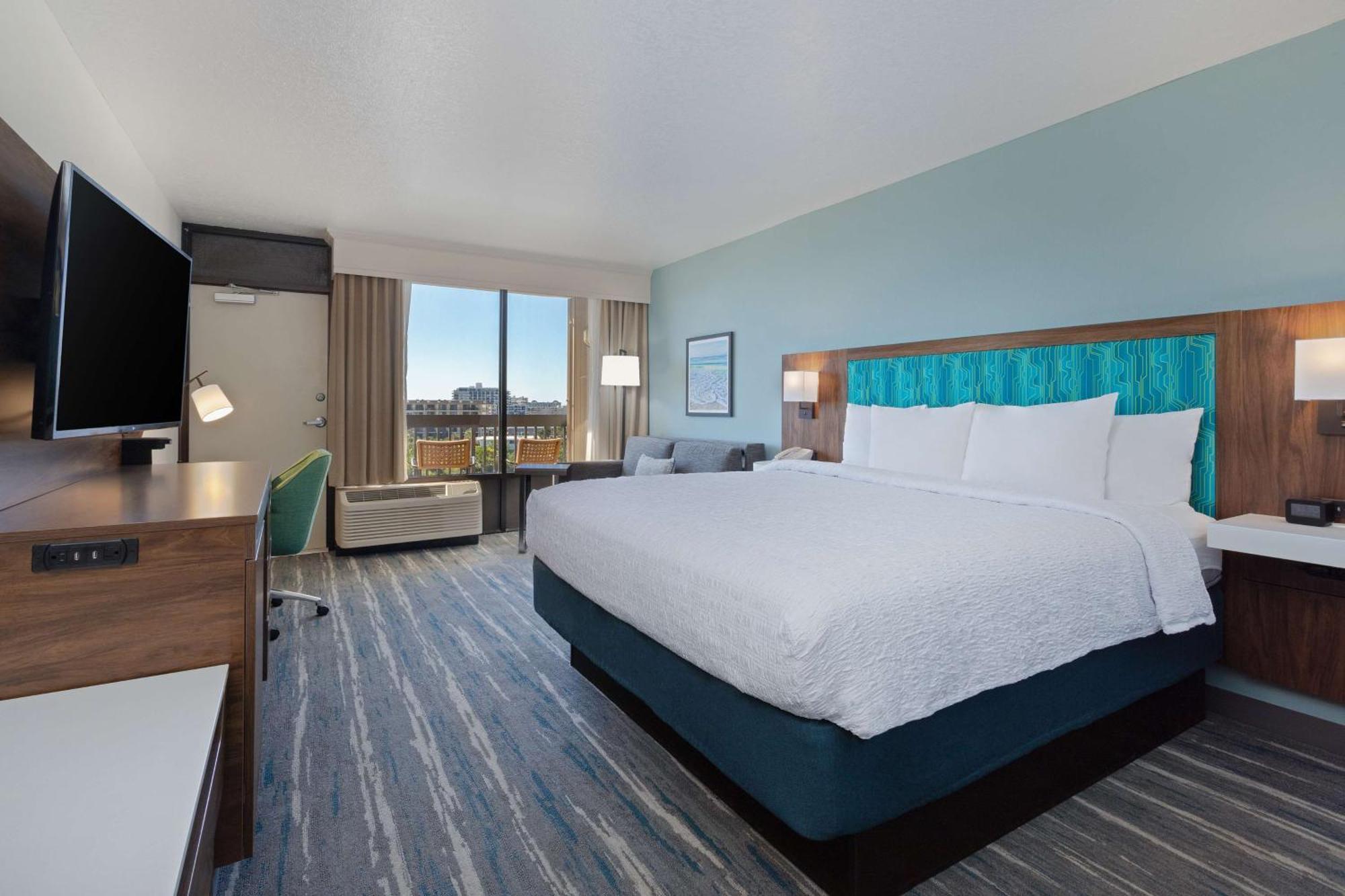 Hampton Inn Cocoa Beach Exterior photo